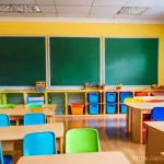 러시아 학교 시스템 - **Prompt: A vibrant and colorful Russian preschool classroom filled with curious children aged 4-